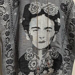 Frida Kahlo Icon Knit Poncho | Gray & Black Floral Hooded Wrap